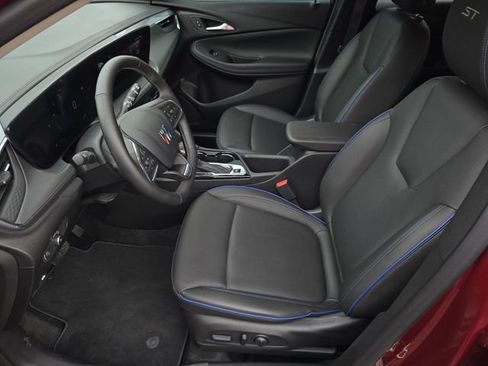 Used 2025 Buick Encore GX Sport Touring w/ Comfort Package FWD image 31