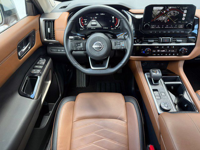 Certified 2025 Nissan Pathfinder Platinum AWD/4WD image 34