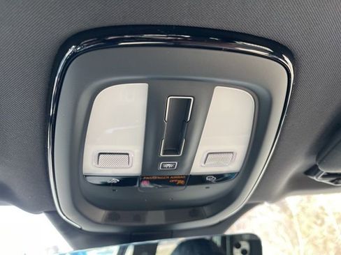 New 2026 Volvo XC90 B6 Plus w/ Protection Package Premier image 36