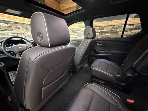 Used 2023 Chevrolet Traverse Premier w/ LPO, Floor Liner Package AWD/4WD image 31