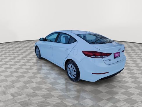 Used 2017 Hyundai Elantra SE image 6