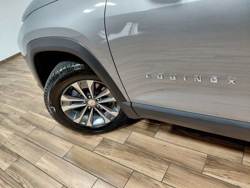 Used 2026 Chevrolet Equinox LT AWD/4WD image 13