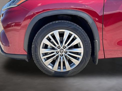 Used 2022 Toyota Highlander Platinum AWD/4WD image 34