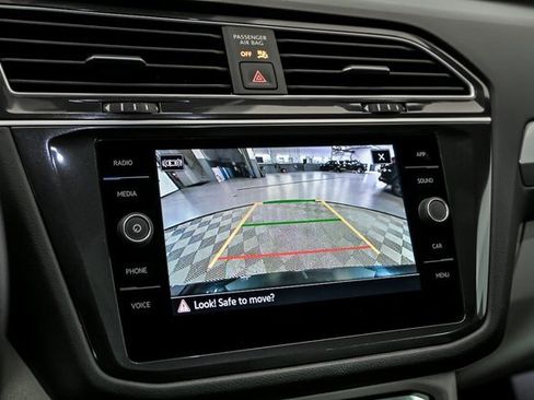 Certified 2024 Volkswagen Tiguan SE R-Line image 20