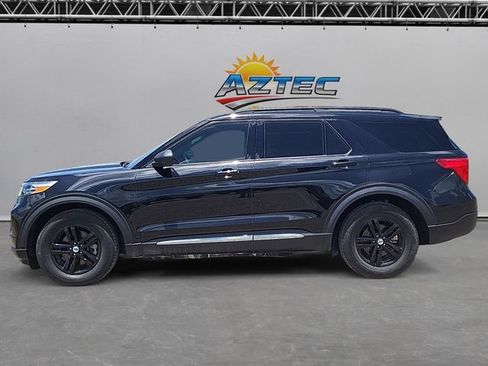 Used 2024 Ford Explorer XLT RWD image 8
