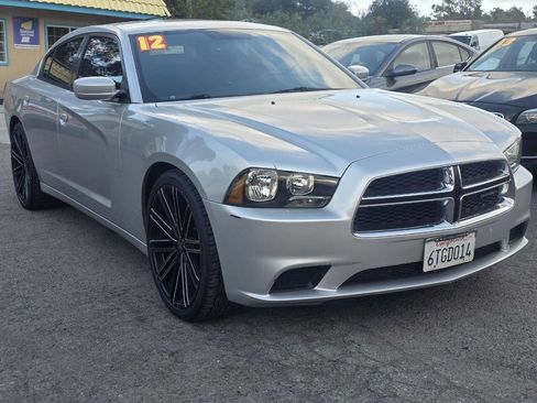 Used 2012 Dodge Charger SE w/ Connectivity Group RWD image 1
