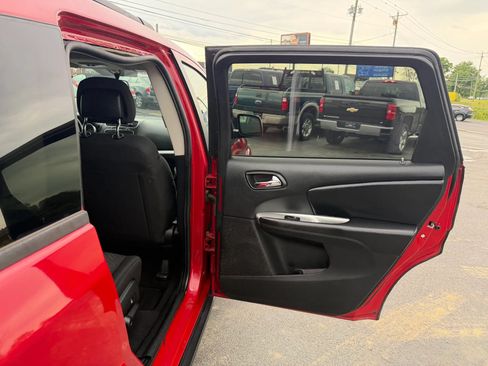 Used 2017 Dodge Journey SXT AWD/4WD image 38