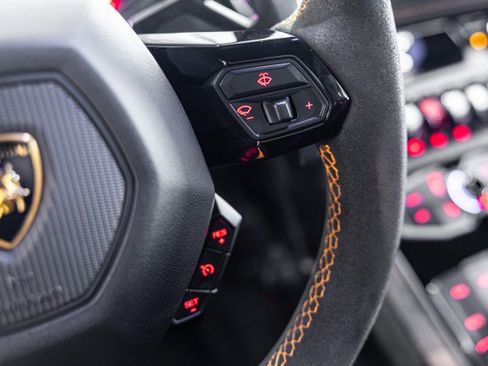 Used 2018 Lamborghini Huracan Performante AWD/4WD image 49