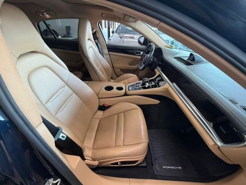 Used 2018 Porsche Panamera 4 AWD/4WD image 45