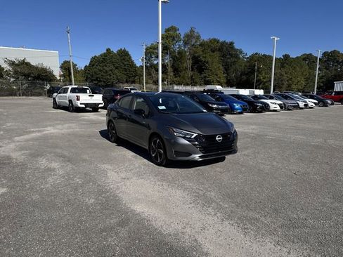 New 2025 Nissan Versa SR w/ Trunk Package image 3