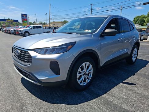 Certified 2023 Ford Escape Active AWD/4WD image 3