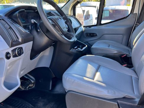 Used 2018 Ford Transit 250 Medium Roof w/Sliding Side Doo image 9