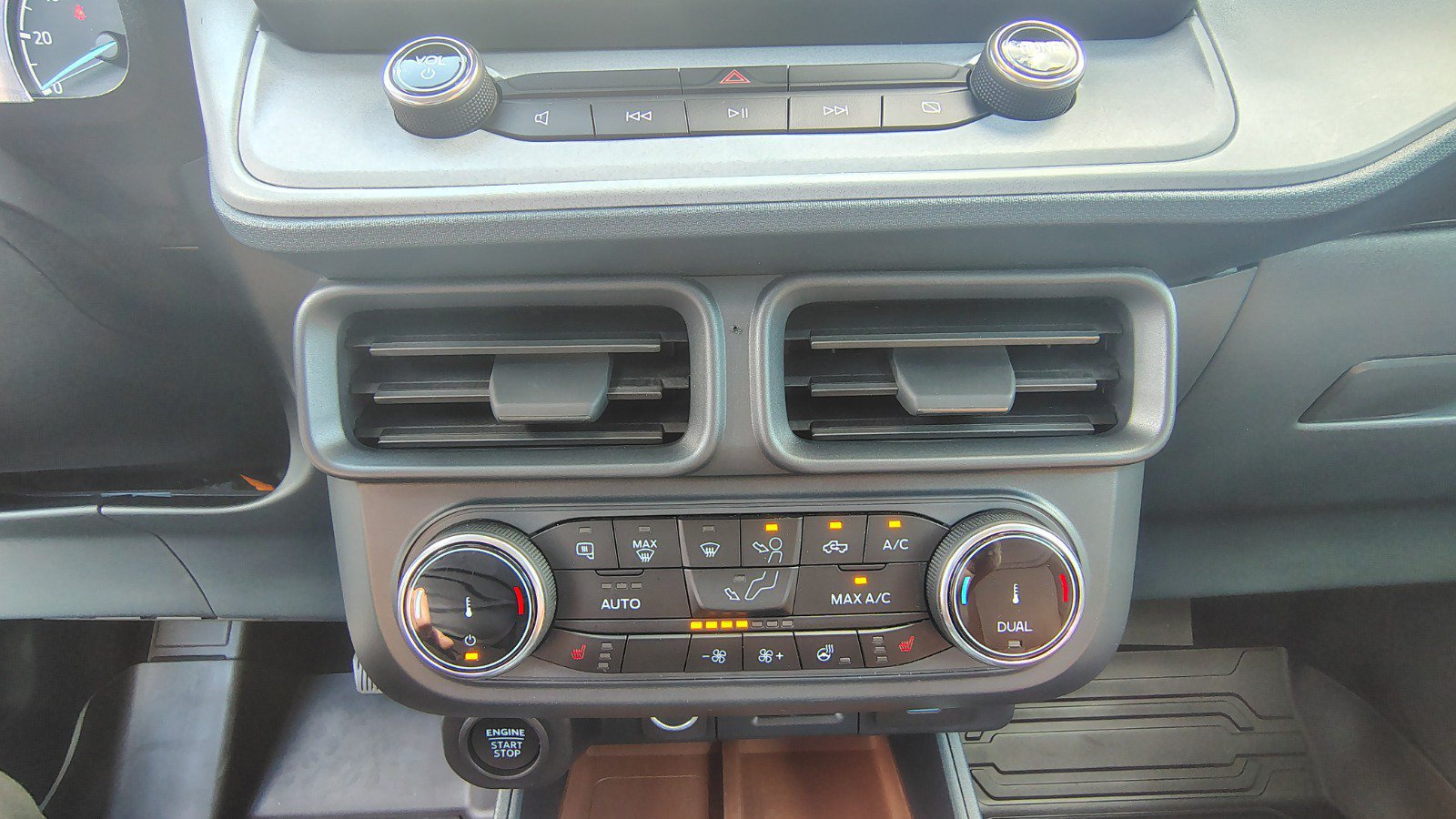Used 2024 Ford Maverick Lariat FWD image 28
