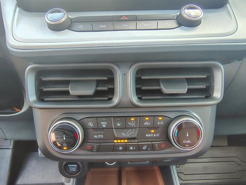 Used 2024 Ford Maverick Lariat FWD image 28