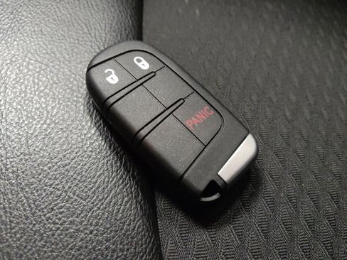 Used 2022 Jeep Compass Latitude w/ Convenience Group AWD/4WD image 32