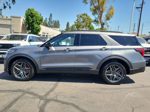 Used 2026 Ford Explorer ST-Line w/ ST-Line Street Pack RWD image 29