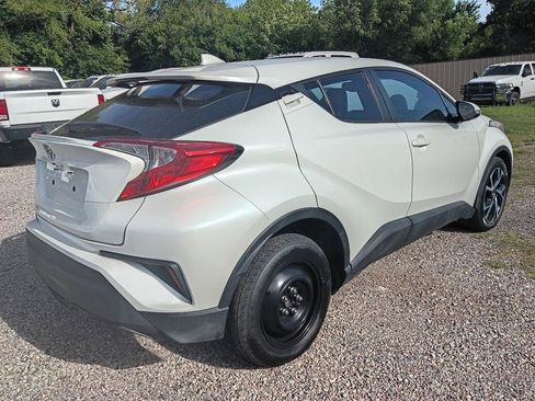 Used 2018 Toyota C-HR XLE FWD image 5