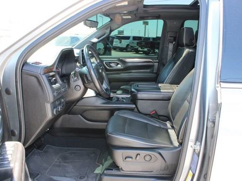 Used 2021 Chevrolet Tahoe Premier w/ Premium Package RWD image 15