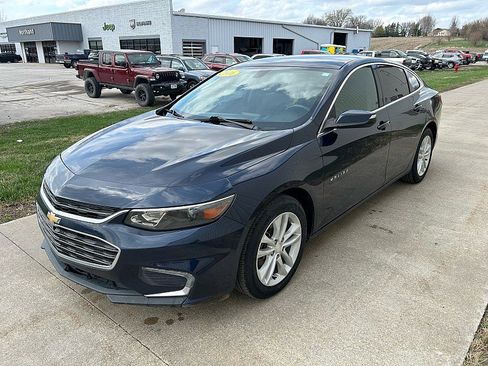 Used 2016 Chevrolet Malibu LT image 2