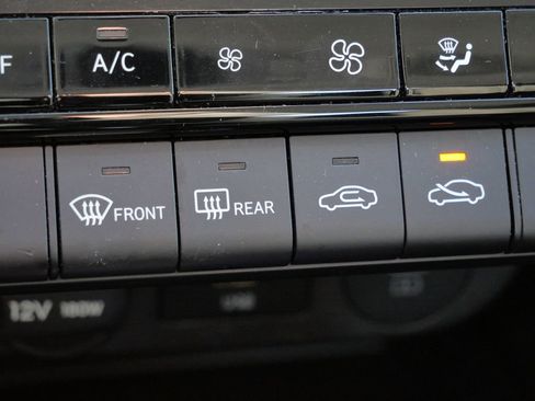 Used 2024 Hyundai Elantra SEL image 48