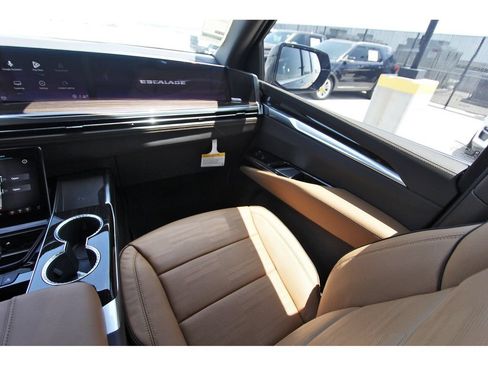 New 2026 Cadillac Escalade Luxury w/ Touring Package AWD/4WD image 10