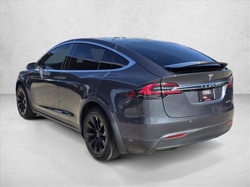 Used 2019 Tesla Model X P100D image 7