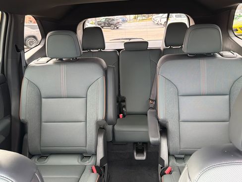 Used 2024 GMC Acadia AT4 w/ LPO, Floor Liner Package AWD/4WD image 29