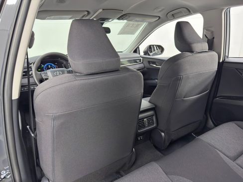 Used 2025 Toyota Camry LE image 32