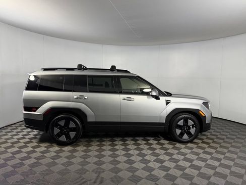 Used 2025 Hyundai Santa Fe SEL FWD image 6