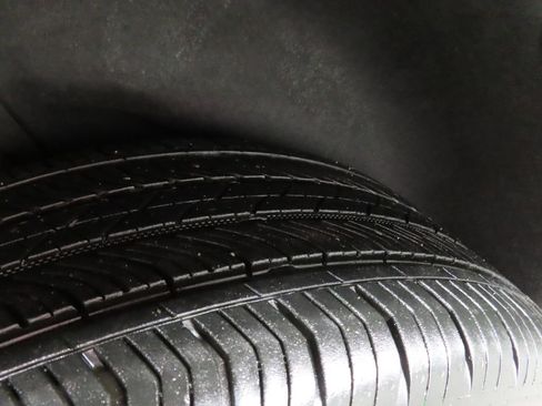 Used 2025 Cadillac XT4 Premium Luxury AWD/4WD image 32