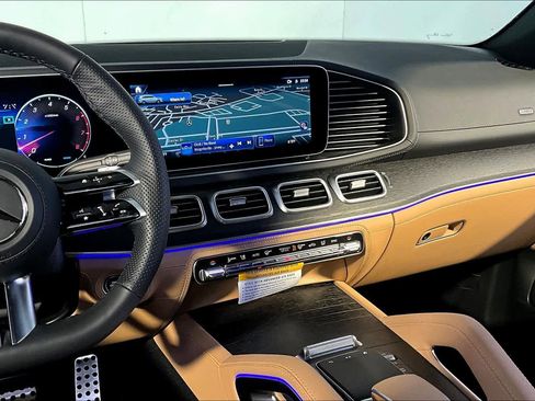 New 2026 Mercedes-Benz GLS 450 4MATIC image 8