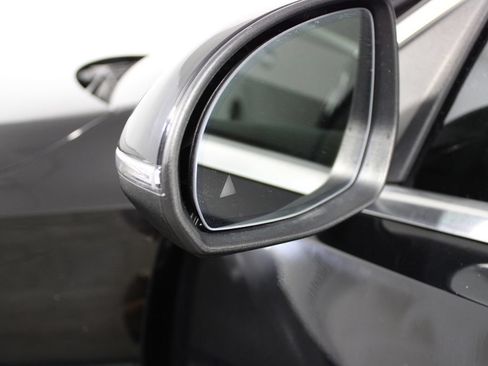 Used 2022 Mercedes-Benz C 300 Sedan image 40