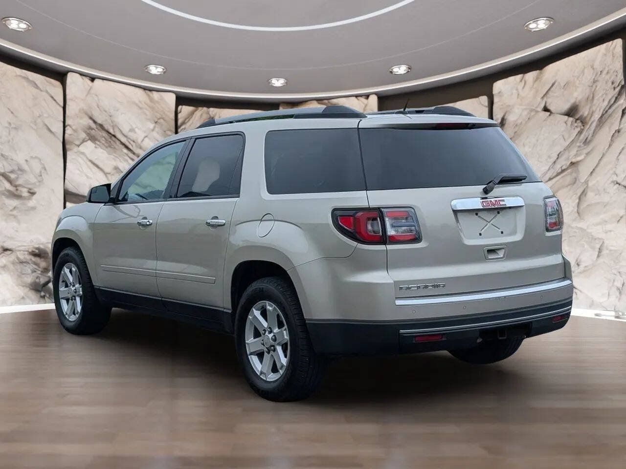 Used 2013 GMC Acadia SLE FWD image 6