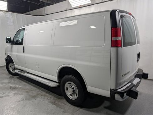 Used 2024 Chevrolet Express 2500 w/ Driver Convenience Package image 7