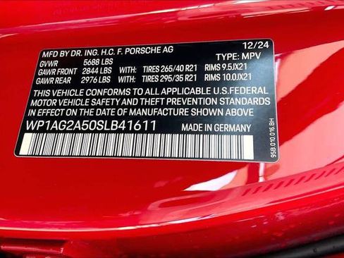 Used 2025 Porsche Macan S AWD/4WD image 35