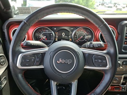 Used 2021 Jeep Wrangler Unlimited Rubicon w/ LED Lighting Group AWD/4WD image 27