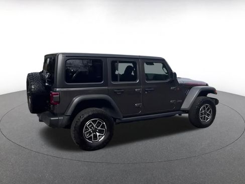 Used 2025 Jeep Wrangler Unlimited Rubicon image 8