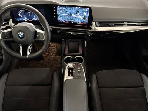 Used 2023 BMW X1 xDrive28i w/ Premium Package image 3