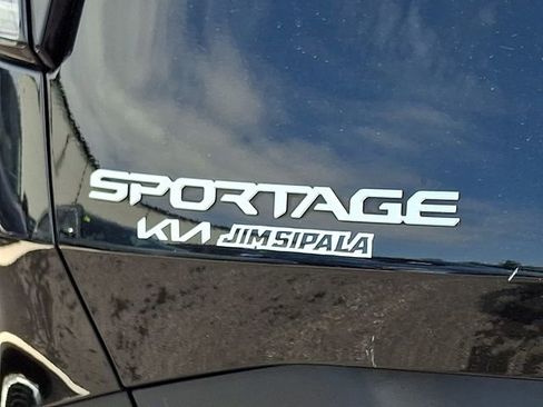 Used 2023 Kia Sportage LX image 30