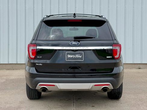 Used 2016 Ford Explorer XLT w/ Equipment Group 202A AWD/4WD image 5