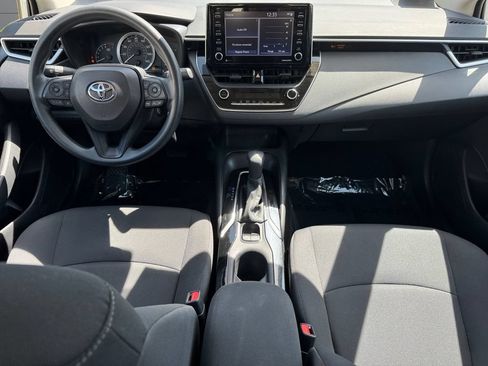 Used 2021 Toyota Corolla LE FWD image 12