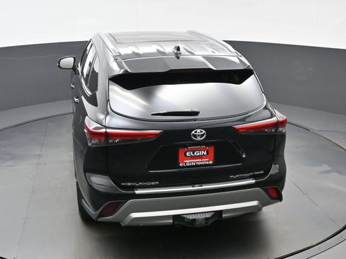 Used 2022 Toyota Highlander Platinum AWD/4WD image 42