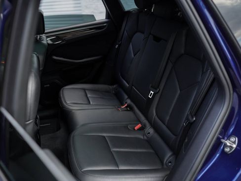 Used 2023 Porsche Macan w/ Premium Package Plus image 23