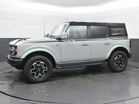 Used 2021 Ford Bronco Outer Banks image 5