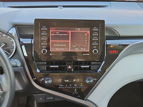 Used 2023 Toyota Camry LE image 20