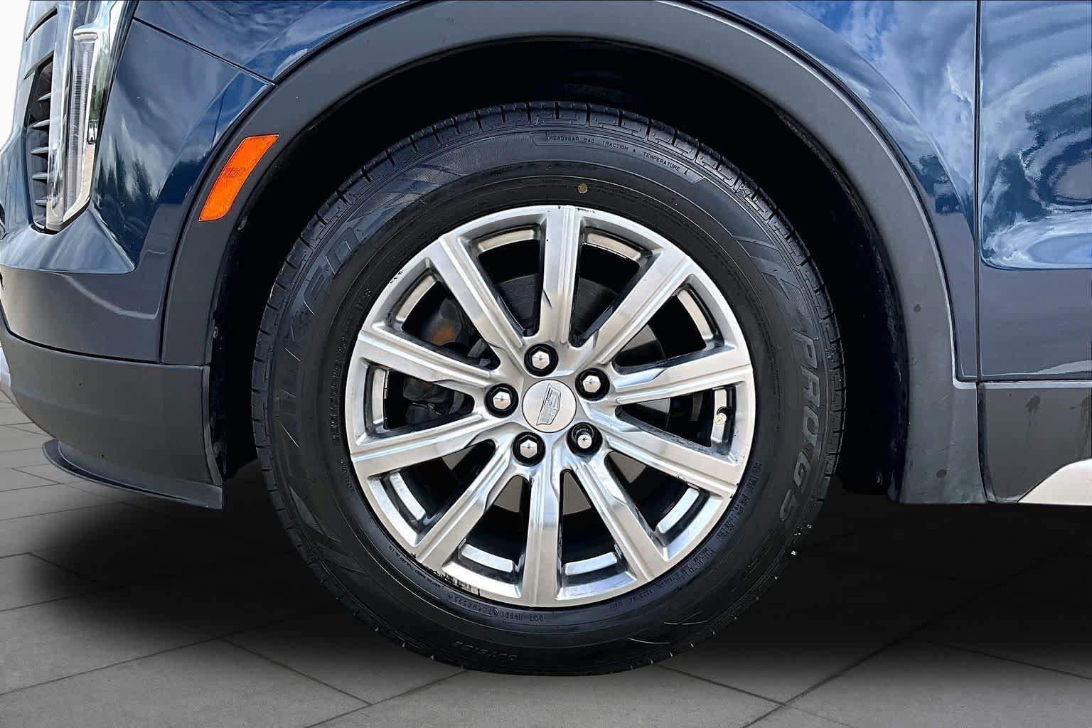 Used 2019 Cadillac XT4 Premium Luxury FWD image 11