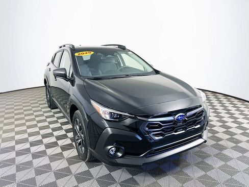 Used 2025 Subaru Crosstrek 2.0i Premium AWD/4WD image 3