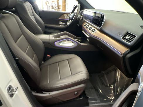 Used 2022 Mercedes-Benz GLS 450 4MATIC image 27