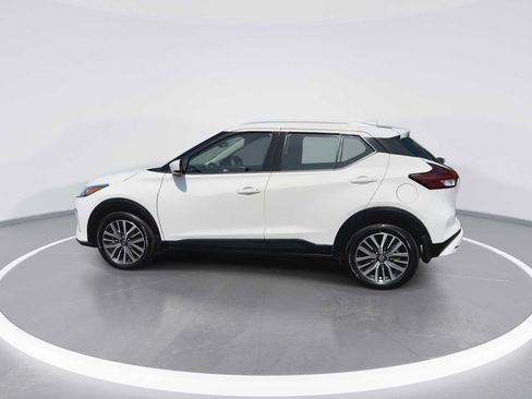 Used 2021 Nissan Kicks SV FWD image 5