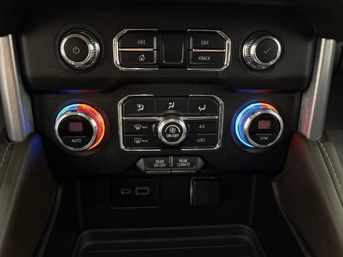 Used 2022 GMC Yukon SLE w/ Max Trailering Package AWD/4WD image 18